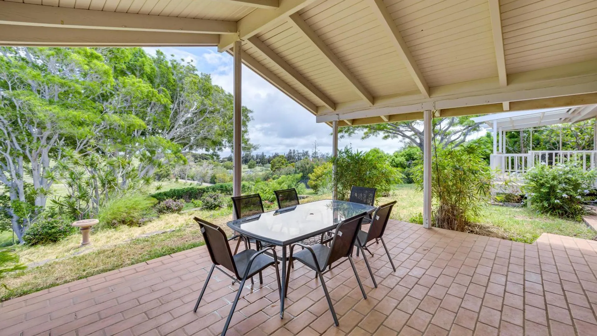 Vila Secluded Waimea Hideaway With Lanai And Views!